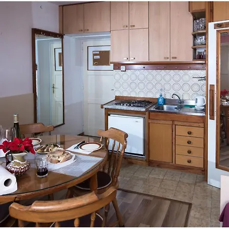 D Apartment Split