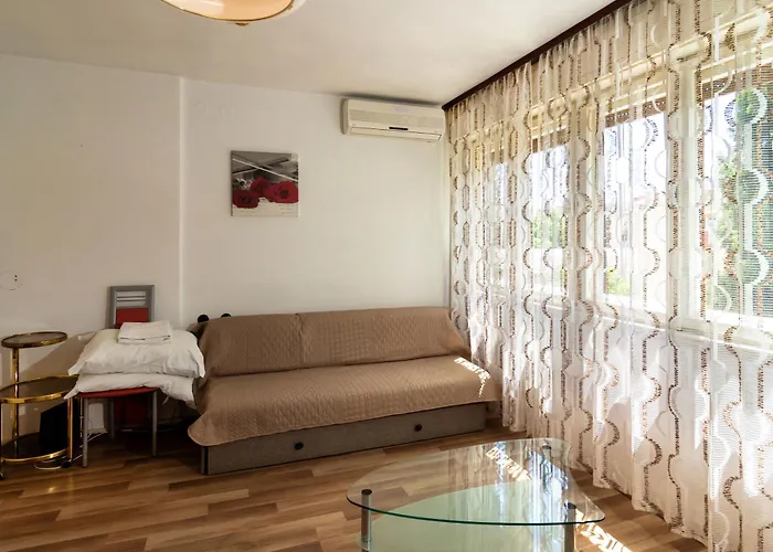 D *
