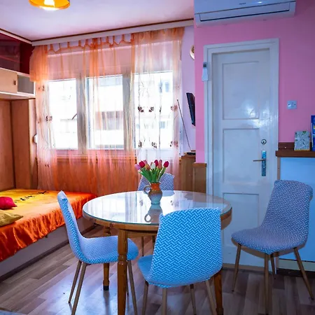 D Διαμέρισμα *